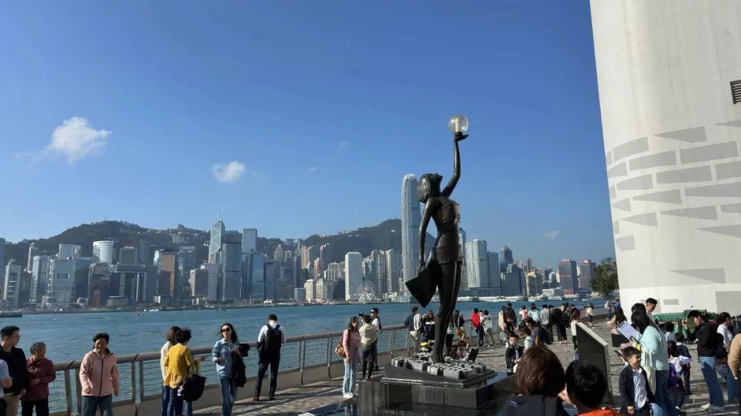 戴美林任深圳市人居环境研究会副秘书长，香